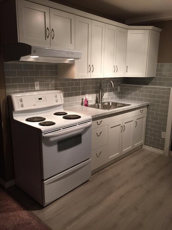 Newly Renovated Basement Suite! Lethbridge Eksteriør bilde