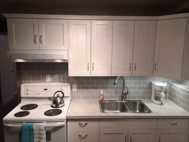 Newly Renovated Basement Suite! Lethbridge Eksteriør bilde